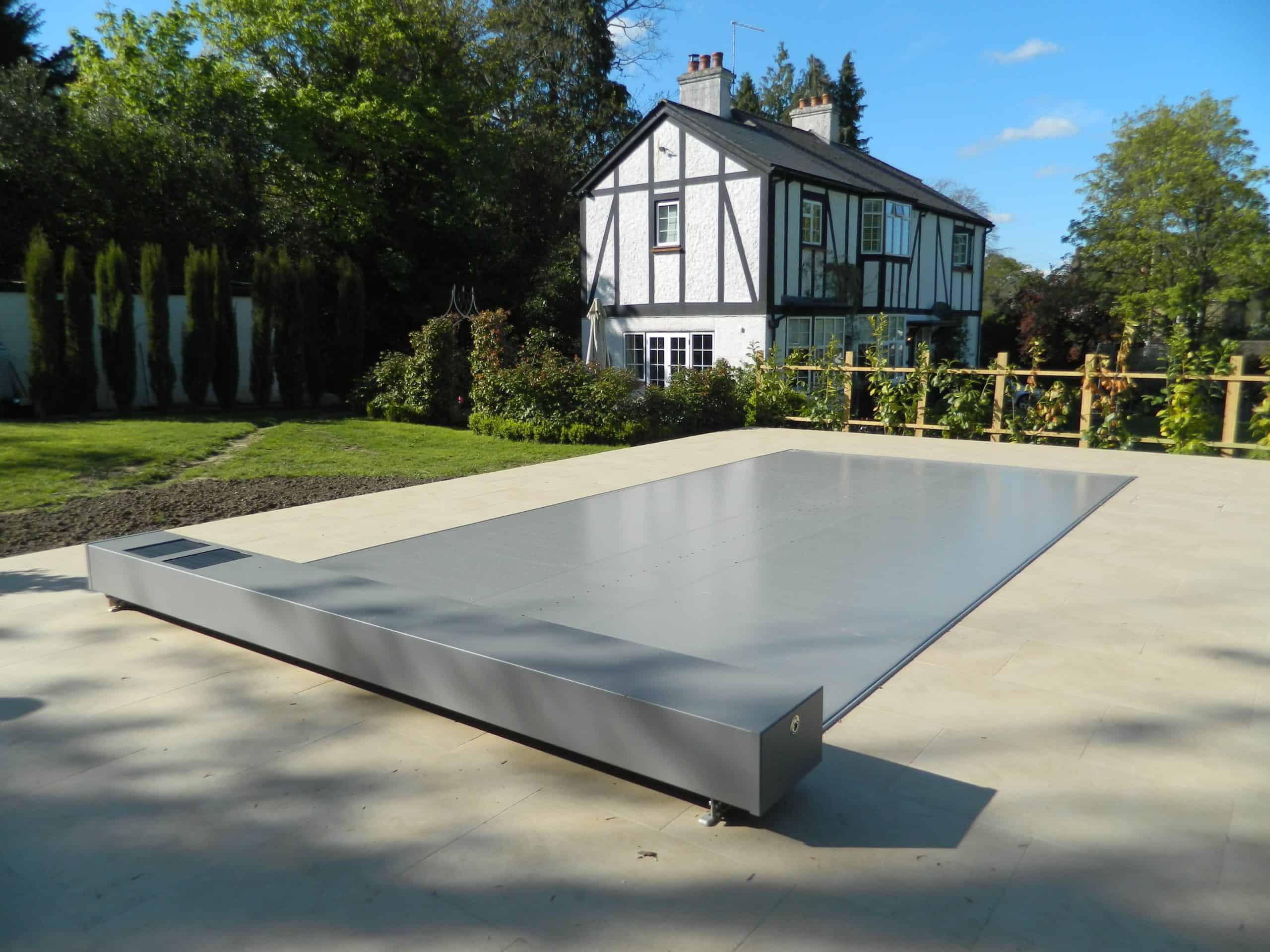 Coverseal remote control solar-powered pool cover